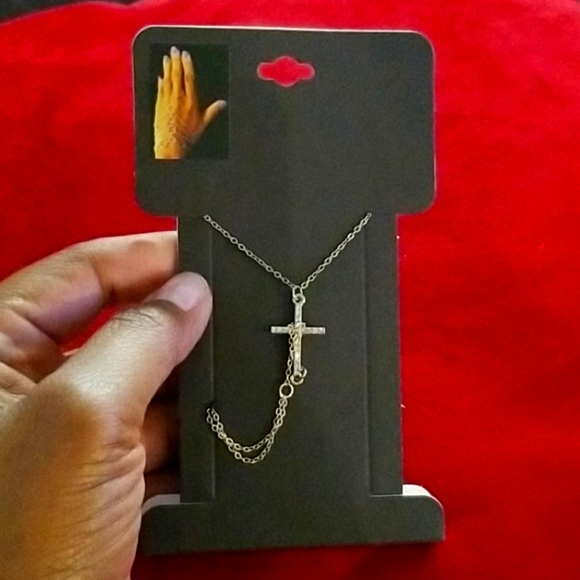 unknown Jewelry - Hand bracelet with cross